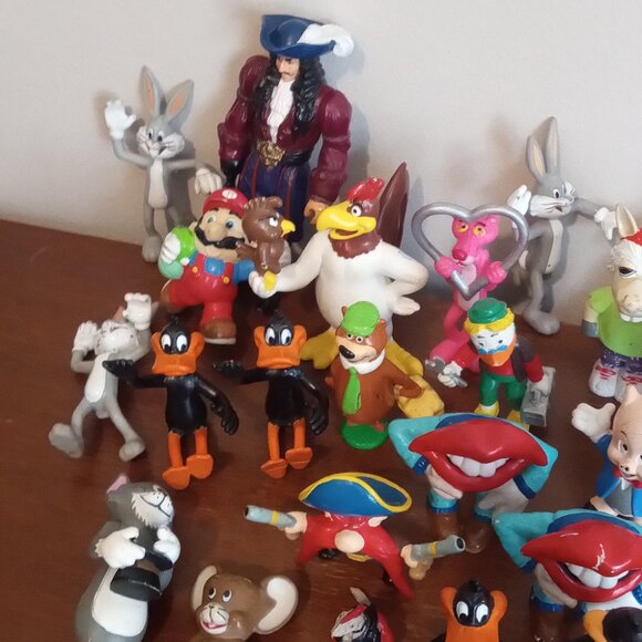 Lot of 27Assorted Action Figures - Picture 7 of 11